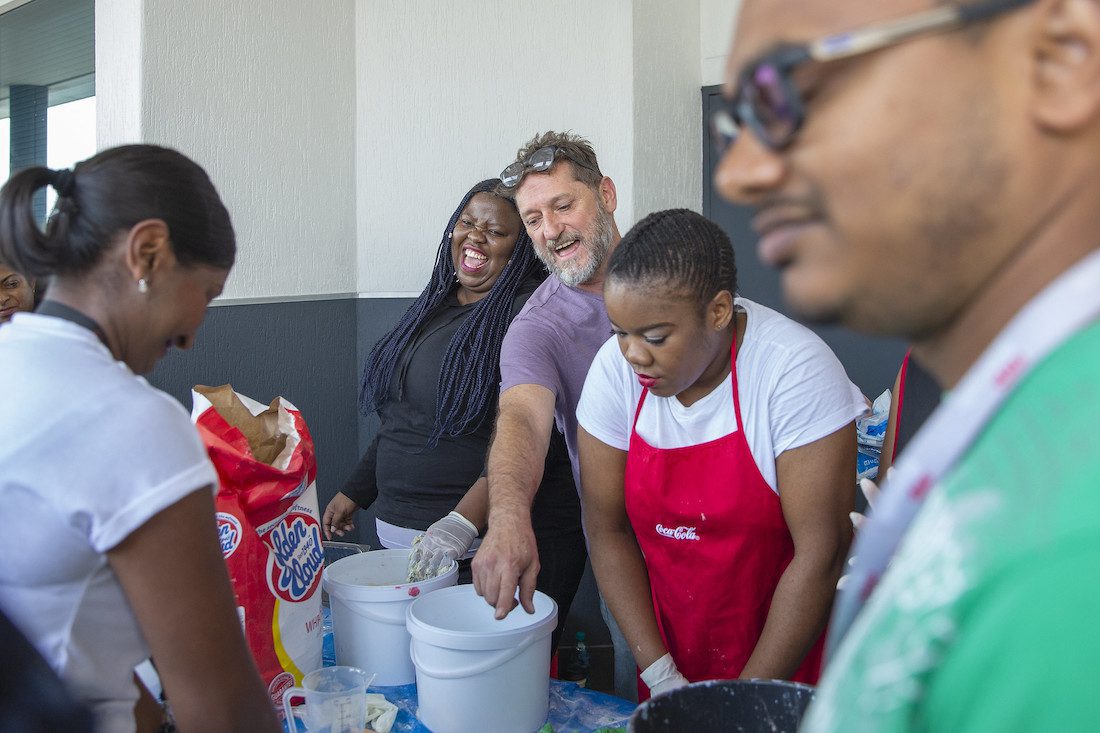 This Mandela Day Mr Price Group Associates spent 67 minutes creatively learning about MRP Foundation’s Schools programme through making playdough, recording stories and collecting and sorting stationery for its beneficiaries.