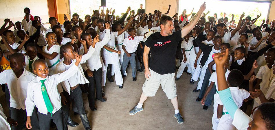 Kearsney Primary School learners were surprised with a fun dance workshop lead by Peter Court, MRP Foundation’s Creative Arts Implementation Partner, on Random Act of Kindness Day