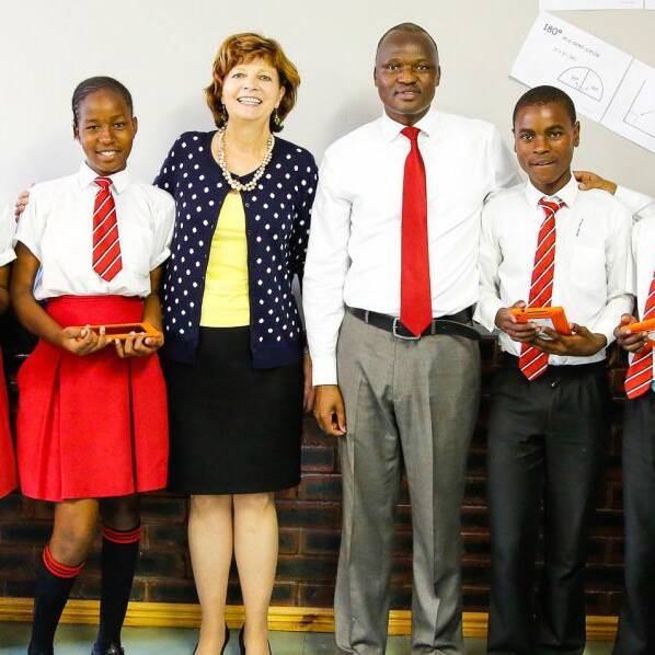 The US Consul General for Durban, Frances Chisholm, and her team were recently treated to a tour of the dynamic classrooms of Nyakana Primary School to witness the success of the MRP Foundation’s innovative ‘TechEd’ Project.